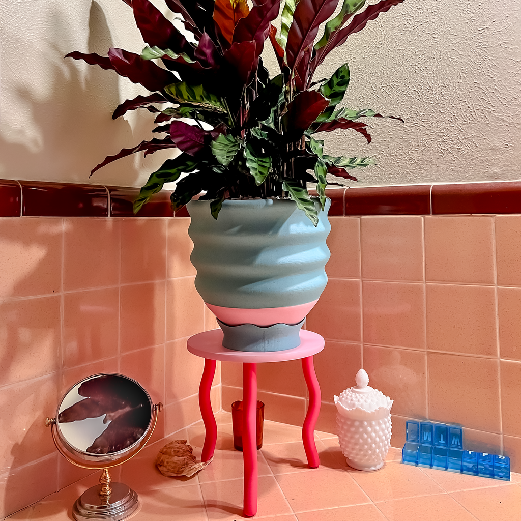 Wavy Plant Stand