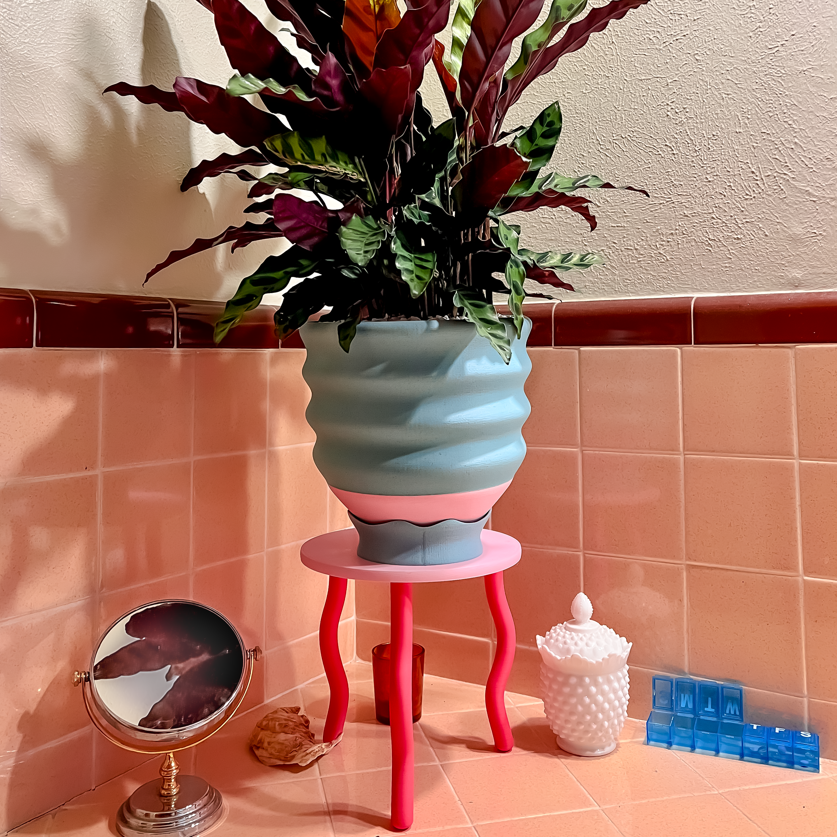 Wavy Plant Stand