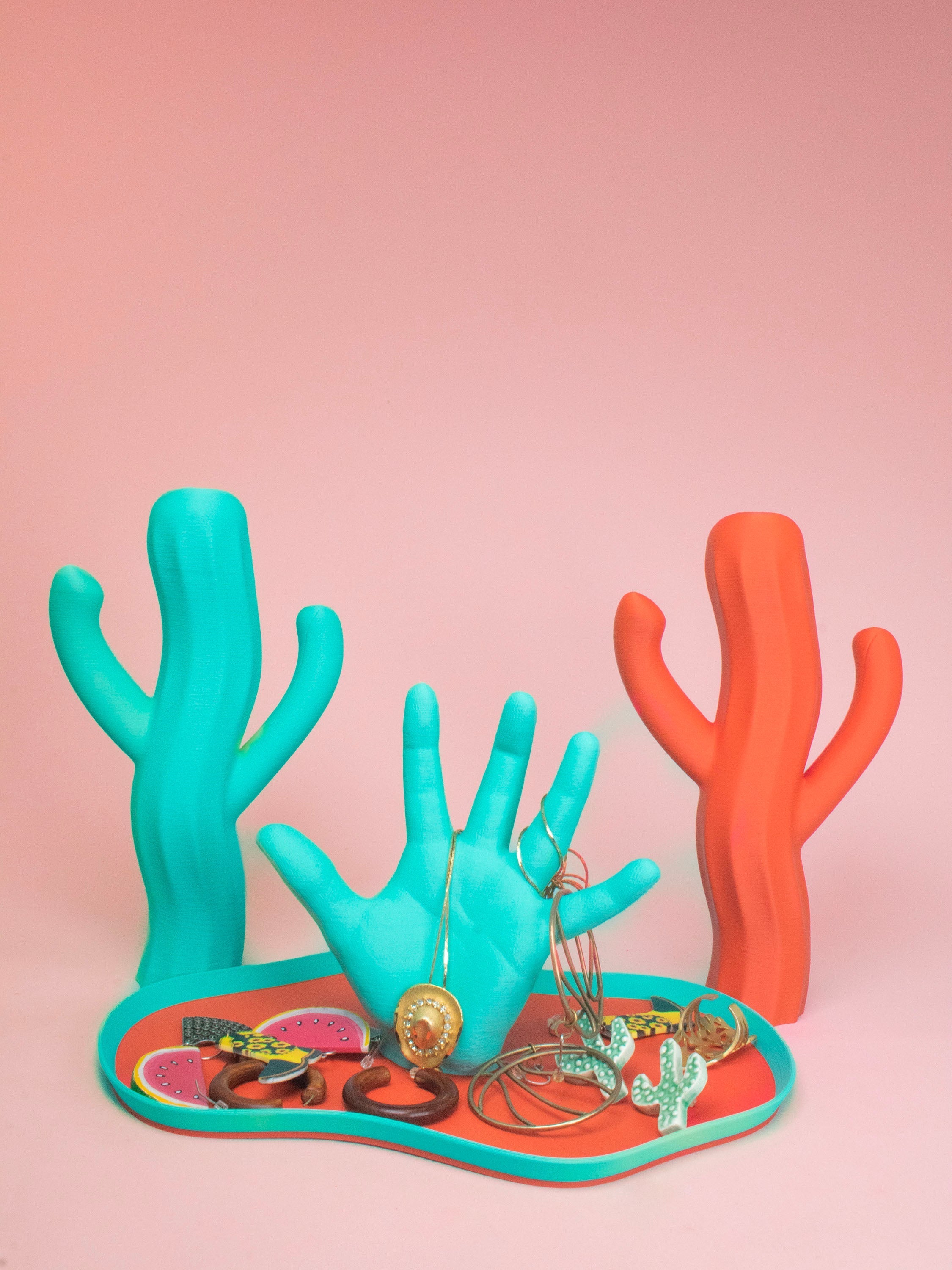 The Hand Tray Catchall