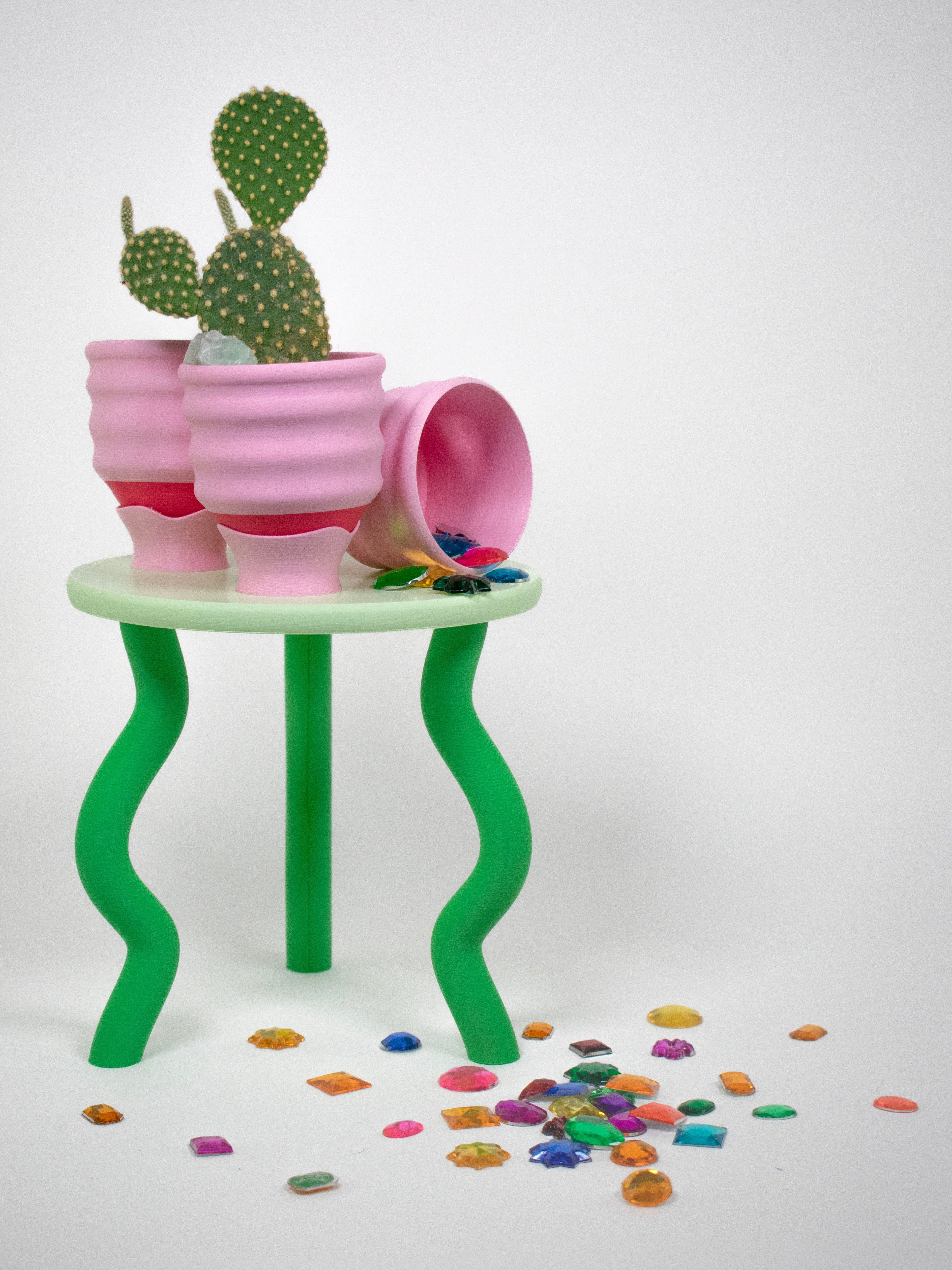 Wavy Plant Stand