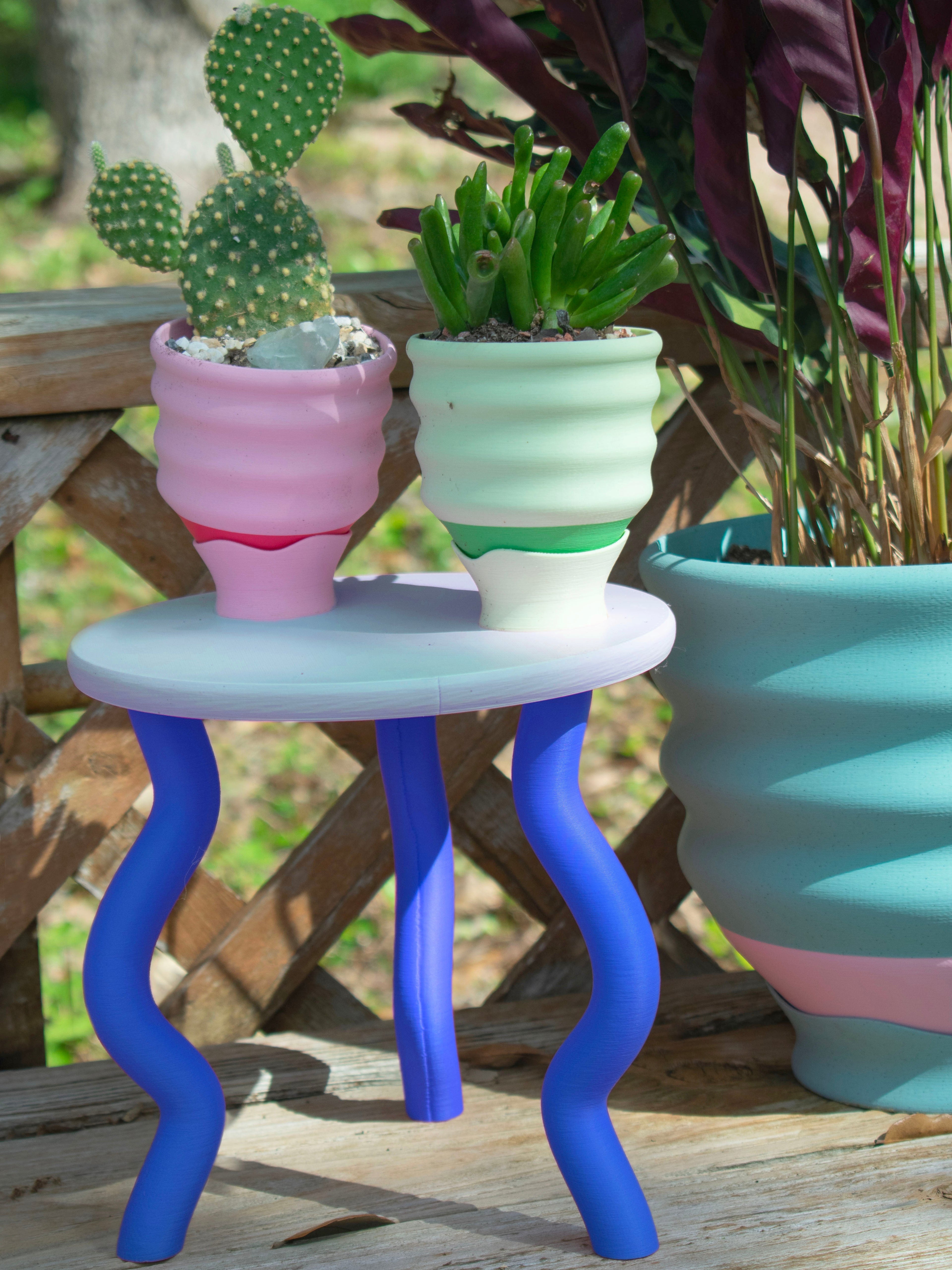 Wavy Plant Stand