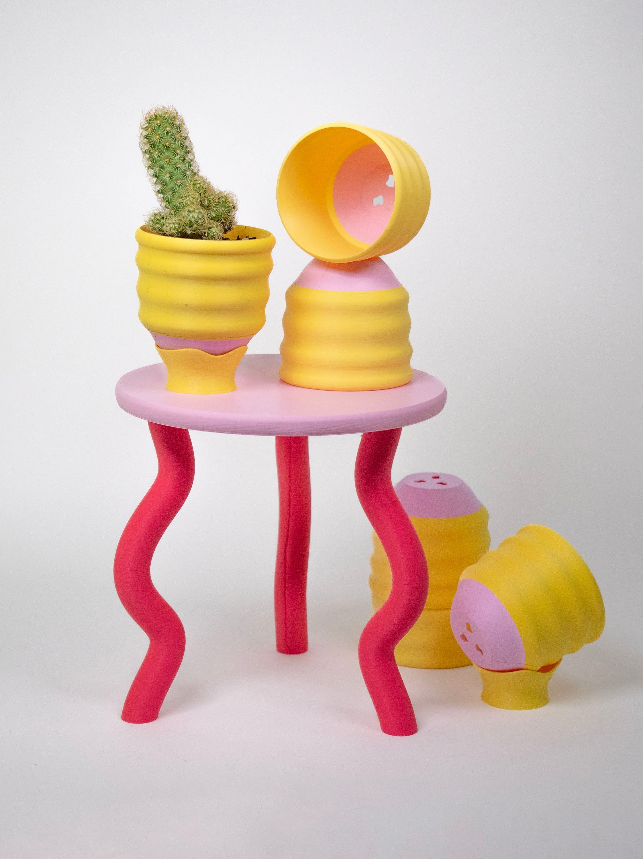 Wavy Plant Stand